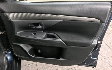 Mitsubishi Outlander III рестайлинг 3, 2017 год, 1 750 000 рублей, 19 фотография