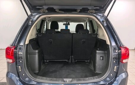 Mitsubishi Outlander III рестайлинг 3, 2017 год, 1 750 000 рублей, 22 фотография