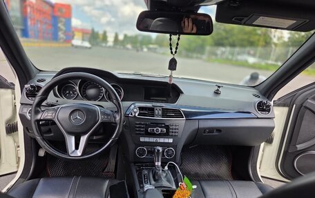 Mercedes-Benz C-Класс, 2011 год, 1 400 000 рублей, 7 фотография