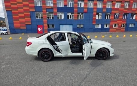 Mercedes-Benz C-Класс, 2011 год, 1 400 000 рублей, 1 фотография