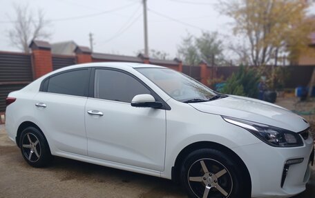 KIA Rio IV, 2018 год, 1 500 000 рублей, 4 фотография