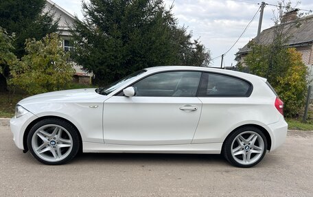 BMW 1 серия, 2008 год, 900 000 рублей, 4 фотография