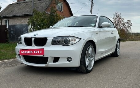 BMW 1 серия, 2008 год, 900 000 рублей, 3 фотография