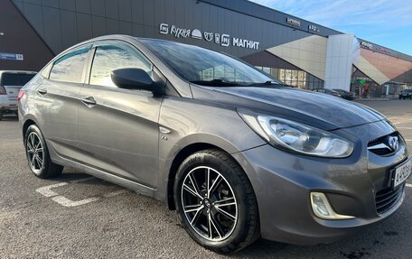 Hyundai Solaris II рестайлинг, 2012 год, 650 000 рублей, 18 фотография