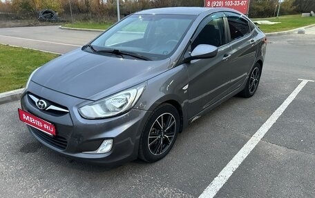 Hyundai Solaris II рестайлинг, 2012 год, 650 000 рублей, 8 фотография