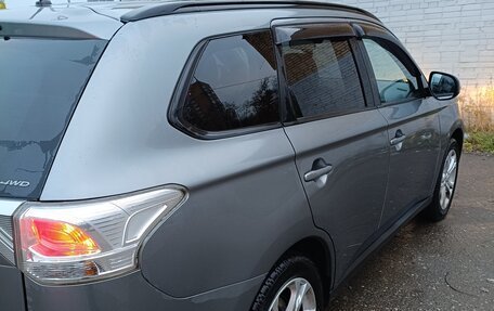 Mitsubishi Outlander III рестайлинг 3, 2012 год, 1 230 000 рублей, 4 фотография