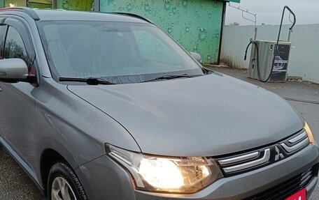 Mitsubishi Outlander III рестайлинг 3, 2012 год, 1 230 000 рублей, 5 фотография