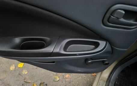 Nissan Almera, 2005 год, 320 000 рублей, 13 фотография