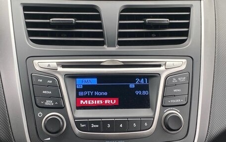 Hyundai Solaris II рестайлинг, 2016 год, 945 000 рублей, 23 фотография