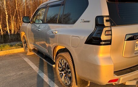 Toyota Land Cruiser Prado 150 рестайлинг 2, 2021 год, 7 500 000 рублей, 6 фотография