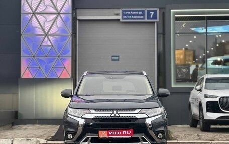 Mitsubishi Outlander III рестайлинг 3, 2019 год, 2 849 000 рублей, 8 фотография