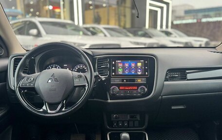 Mitsubishi Outlander III рестайлинг 3, 2019 год, 2 849 000 рублей, 10 фотография