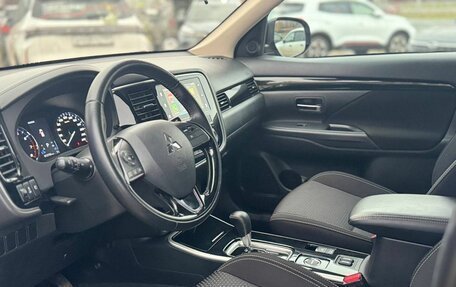 Mitsubishi Outlander III рестайлинг 3, 2019 год, 2 849 000 рублей, 12 фотография