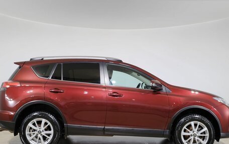 Toyota RAV4, 2017 год, 2 415 000 рублей, 4 фотография