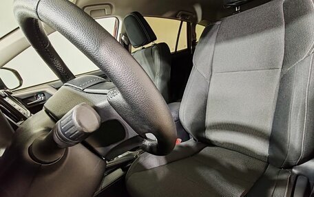 Toyota RAV4, 2017 год, 2 415 000 рублей, 12 фотография