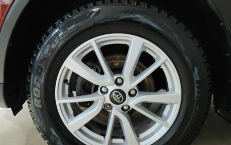 Toyota RAV4, 2017 год, 2 415 000 рублей, 22 фотография