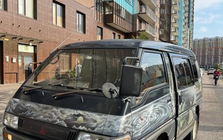 Mitsubishi Delica III, 1994 год, 400 000 рублей, 3 фотография