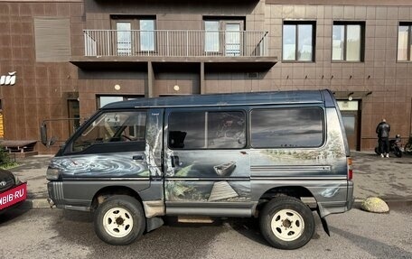 Mitsubishi Delica III, 1994 год, 400 000 рублей, 4 фотография