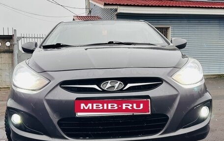 Hyundai Solaris II рестайлинг, 2013 год, 690 000 рублей, 2 фотография