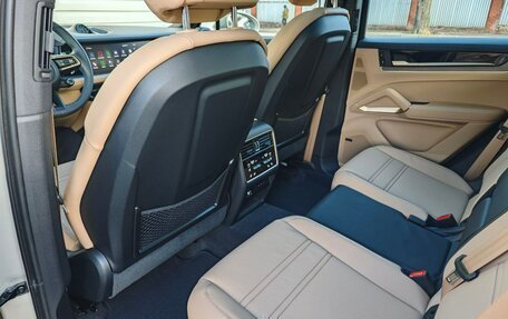 Porsche Cayenne III, 2024 год, 17 997 000 рублей, 20 фотография