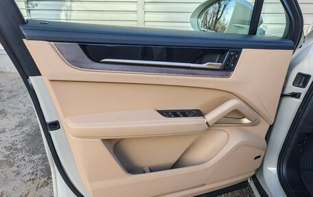 Porsche Cayenne III, 2024 год, 17 997 000 рублей, 28 фотография