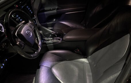 Toyota Camry, 2019 год, 3 850 000 рублей, 10 фотография