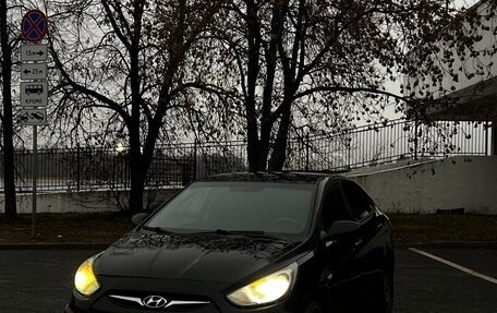 Hyundai Solaris II рестайлинг, 2011 год, 780 000 рублей, 1 фотография