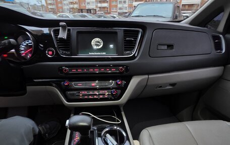 KIA Carnival III, 2018 год, 2 800 000 рублей, 12 фотография