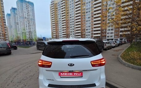 KIA Carnival III, 2018 год, 2 800 000 рублей, 7 фотография