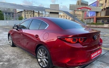 Mazda 3, 2022 год, 1 850 000 рублей, 4 фотография