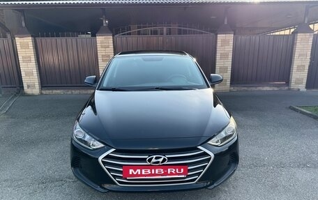 Hyundai Elantra VI рестайлинг, 2018 год, 1 450 000 рублей, 2 фотография