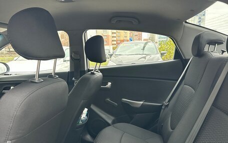 KIA Rio III рестайлинг, 2015 год, 23 фотография