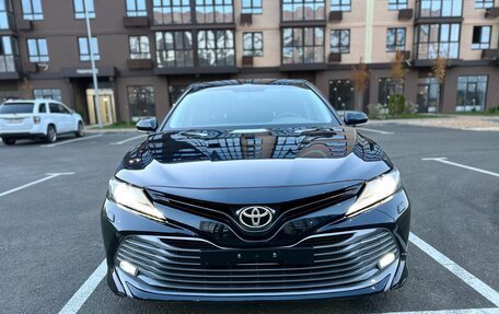 Toyota Camry, 2019 год, 2 950 000 рублей, 4 фотография
