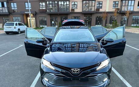 Toyota Camry, 2019 год, 2 950 000 рублей, 8 фотография