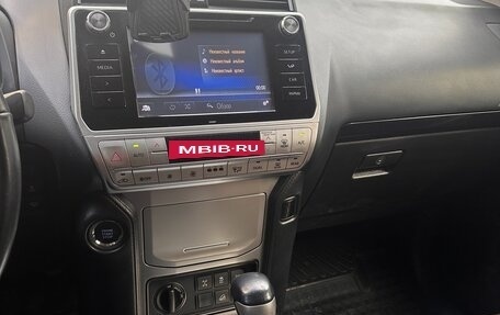 Toyota Land Cruiser Prado 150 рестайлинг 2, 2017 год, 5 100 000 рублей, 3 фотография