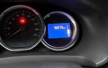 Renault Logan II, 2015 год, 650 000 рублей, 10 фотография