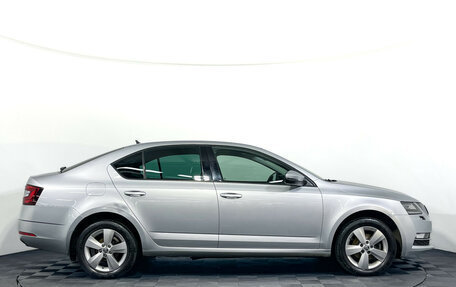 Skoda Octavia, 2018 год, 1 697 000 рублей, 4 фотография