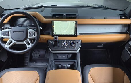 Land Rover Defender II, 2022 год, 7 360 000 рублей, 5 фотография