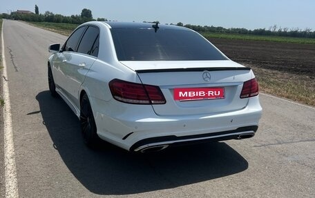 Mercedes-Benz E-Класс, 2015 год, 1 400 000 рублей, 3 фотография