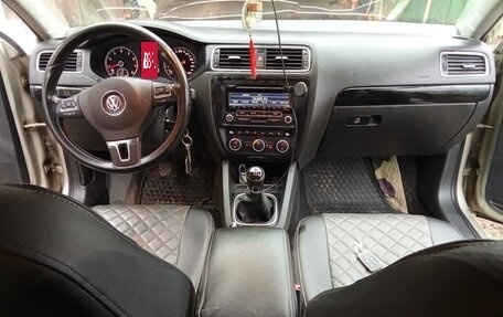 Volkswagen Jetta VI, 2012 год, 1 000 000 рублей, 7 фотография