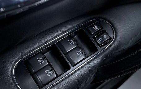 Infiniti QX56, 2012 год, 2 280 000 рублей, 28 фотография