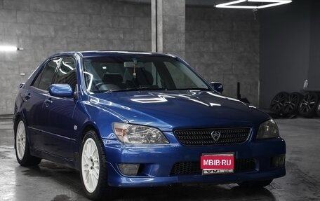 Toyota Altezza, 2001 год, 640 000 рублей, 1 фотография