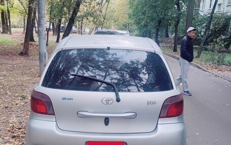 Toyota Vitz, 1999 год, 200 000 рублей, 3 фотография