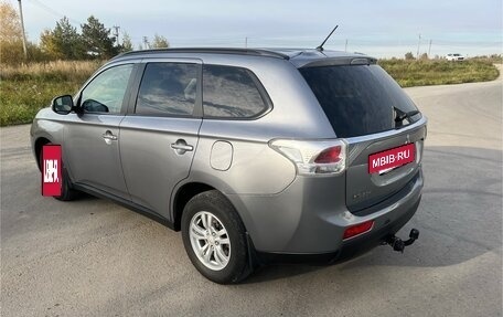 Mitsubishi Outlander III рестайлинг 3, 2012 год, 1 355 000 рублей, 7 фотография