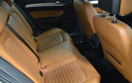 Volkswagen Passat B8 рестайлинг, 2019 год, 2 300 000 рублей, 13 фотография