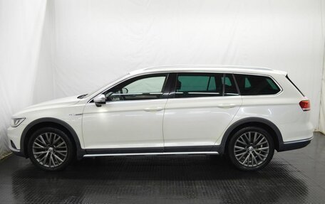 Volkswagen Passat B8 рестайлинг, 2019 год, 2 300 000 рублей, 8 фотография