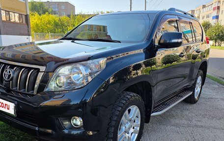 Toyota Land Cruiser Prado 150 рестайлинг 2, 2010 год, 2 650 000 рублей, 1 фотография