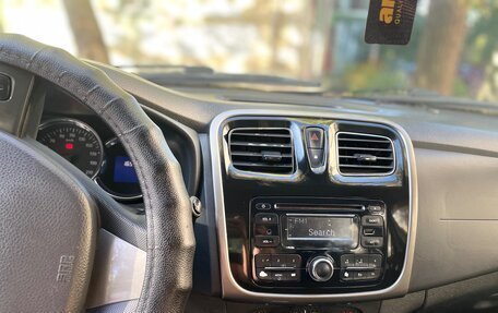 Renault Logan II, 2014 год, 650 000 рублей, 10 фотография