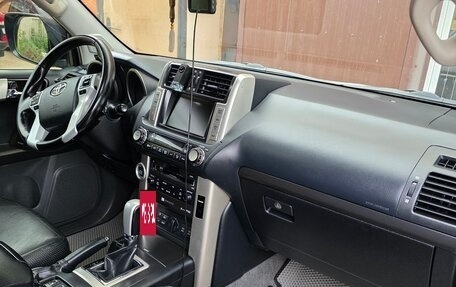 Toyota Land Cruiser Prado 150 рестайлинг 2, 2010 год, 2 650 000 рублей, 16 фотография