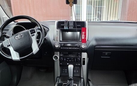 Toyota Land Cruiser Prado 150 рестайлинг 2, 2010 год, 2 650 000 рублей, 14 фотография